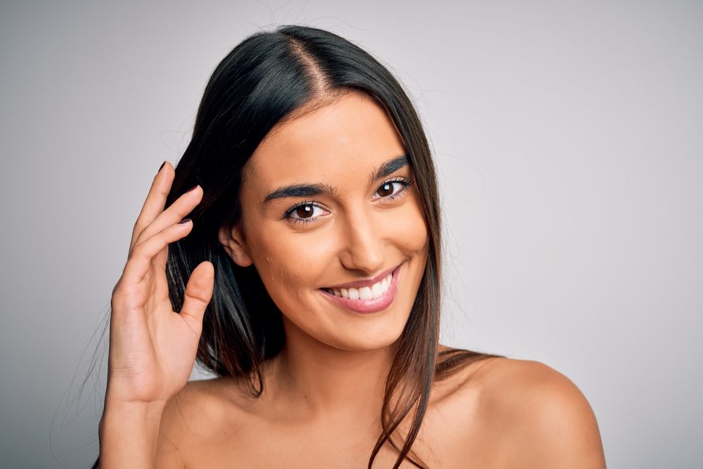 Mujer joven sonriendo