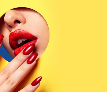 Eliminar el silicón de los labios ¿se puede?