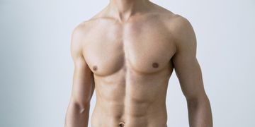 ​Los hombres también desean un abdomen plano