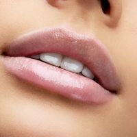 ¿​En qué consiste el aumento de labios?
