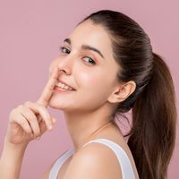 Rinoplastia sin cirugía: Descubre cómo el ácido hialurónico puede mejorar tu nariz