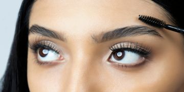 Cambios de color en ceja tras un microblading ¿Por qué sucede?