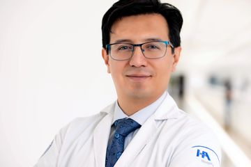 Dr. Mario Alonso Flores Saldivar
