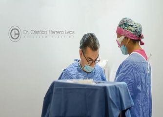 Dr. Cristóbal Herrera Leos