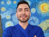 Dr. César Vázquez
