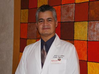 Dr. Edgardo Vallejo Meza.