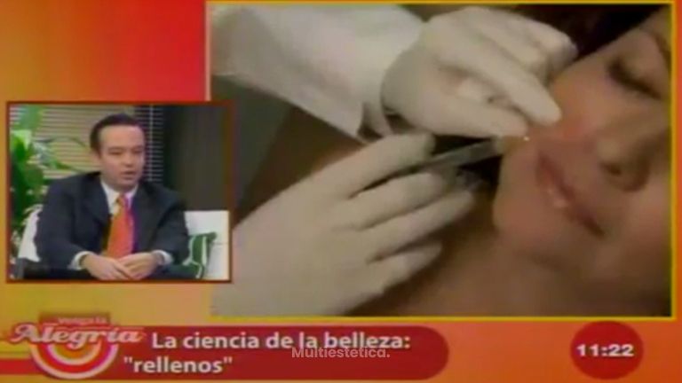 Luce un rostro mucho más joven