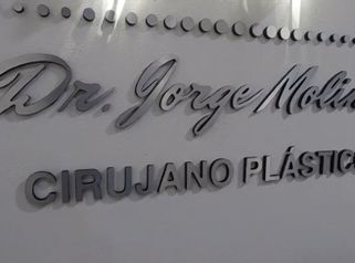 Dr. Jorge Molina